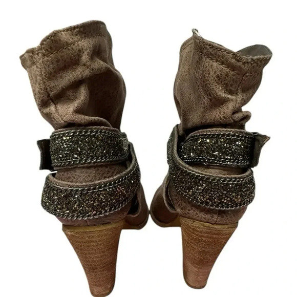 Not Rated Brown western-style ankle boots with embellished straps. Size 8 - Picture 4 of 9